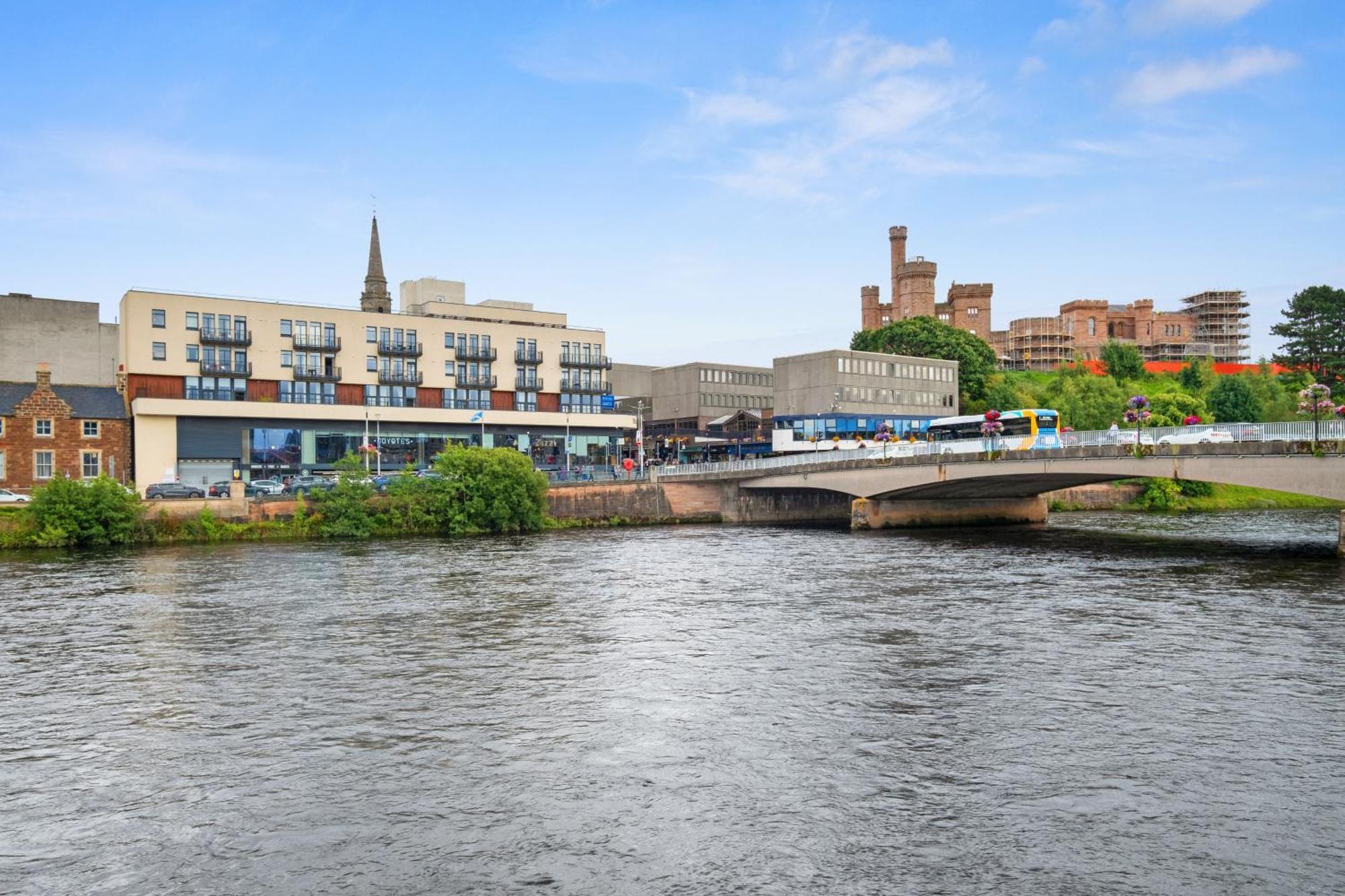 By The Bridge By Toppo Inverness Exterior foto